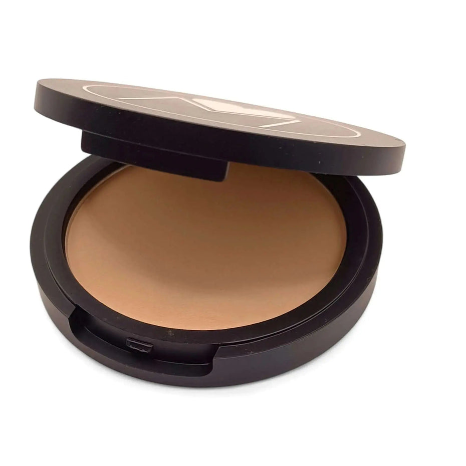 Kompakte 2-in-1 Foundation Greta mit Concealer-Funktion – Mineralissima