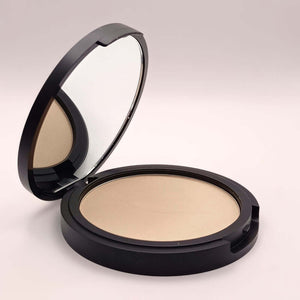 Kompakte 2-in-1 Foundation Nellie mit Concealer-Funktion – Mineralissima