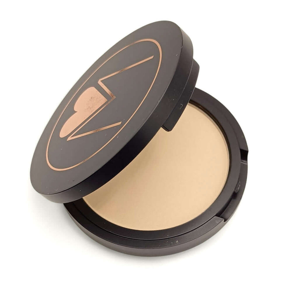 Kompakte 2-in-1 Foundation Nellie mit Concealer-Funktion – Mineralissima