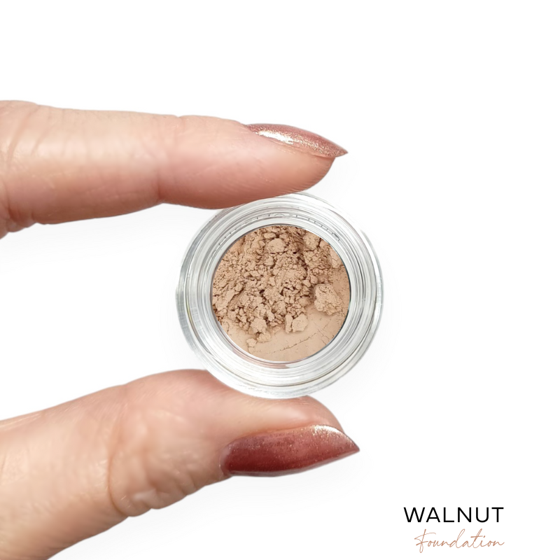 Mineralische Foundation Walnut