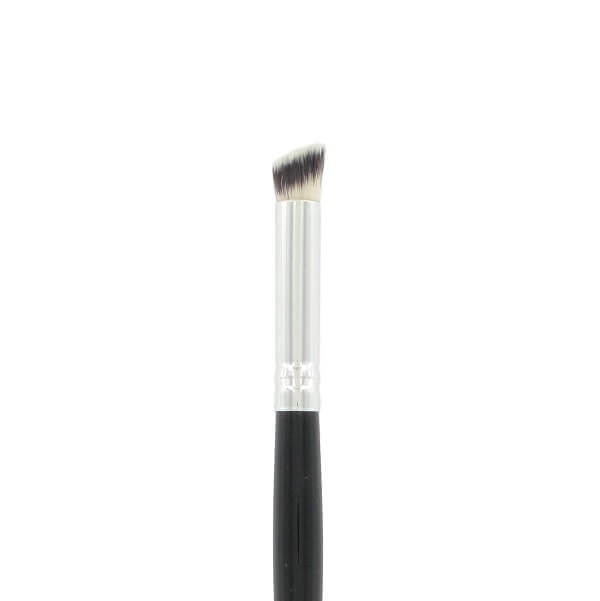 Schräge Concealer-Pinsel