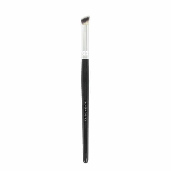 Schräge Concealer-Pinsel