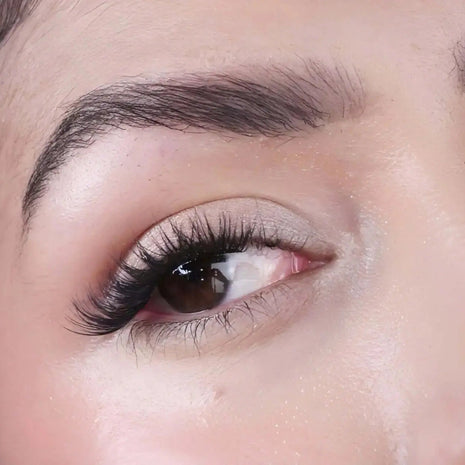 Bijoux Lidschatten als sanft schimmernder Augen-Look