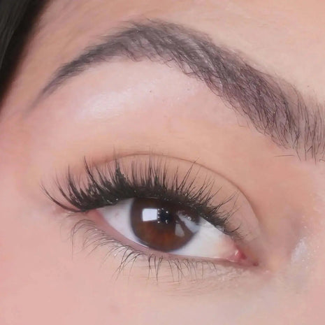 Dune Lidschatten als neutraler Augen-Look
