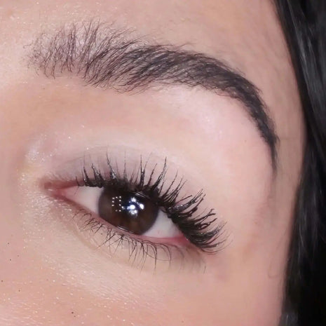 Fairy Lidschatten als heller rosa Augen-Look